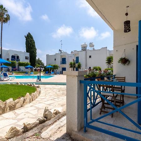 Sea Breeze 1-Br Apt In 皮拉 外观 照片