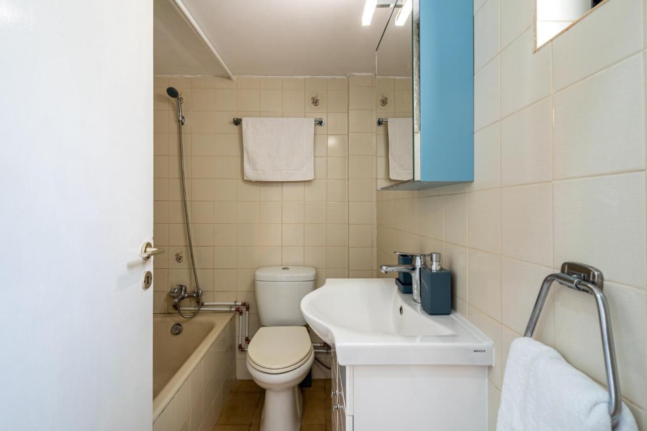 Sea Breeze 1-Br Apt In 皮拉 外观 照片
